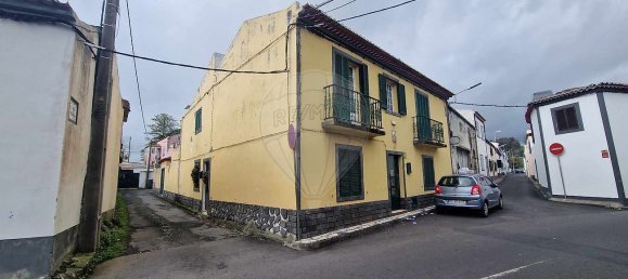Casa de 7 dormitorios en Ponta Delgada, Portugal No. 47585 2
