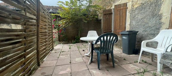 Edificio de 2 dormitorios en Bechy, France No. 220625 6