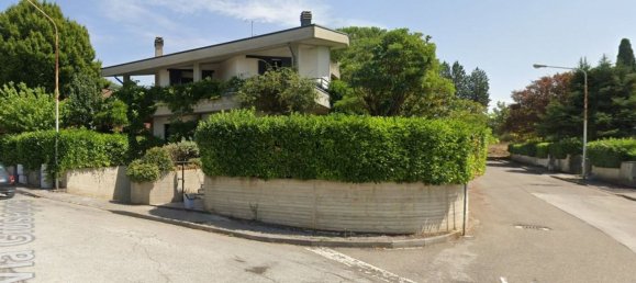 Casa de 8 habitaciónes en San Giustino, Italy No. 50374 4