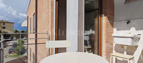 4 Schlafzimmer Wohnung in Siena, Italy, Nr. 336868 4