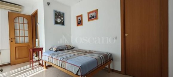 4 Schlafzimmer Wohnung in Siena, Italy, Nr. 336868 10