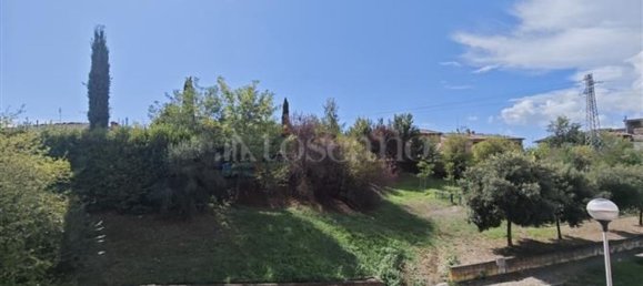 4 Schlafzimmer Wohnung in Siena, Italy, Nr. 336868 19
