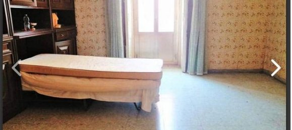 3-salle Appartement à Foggia, Italy No. 251453 5