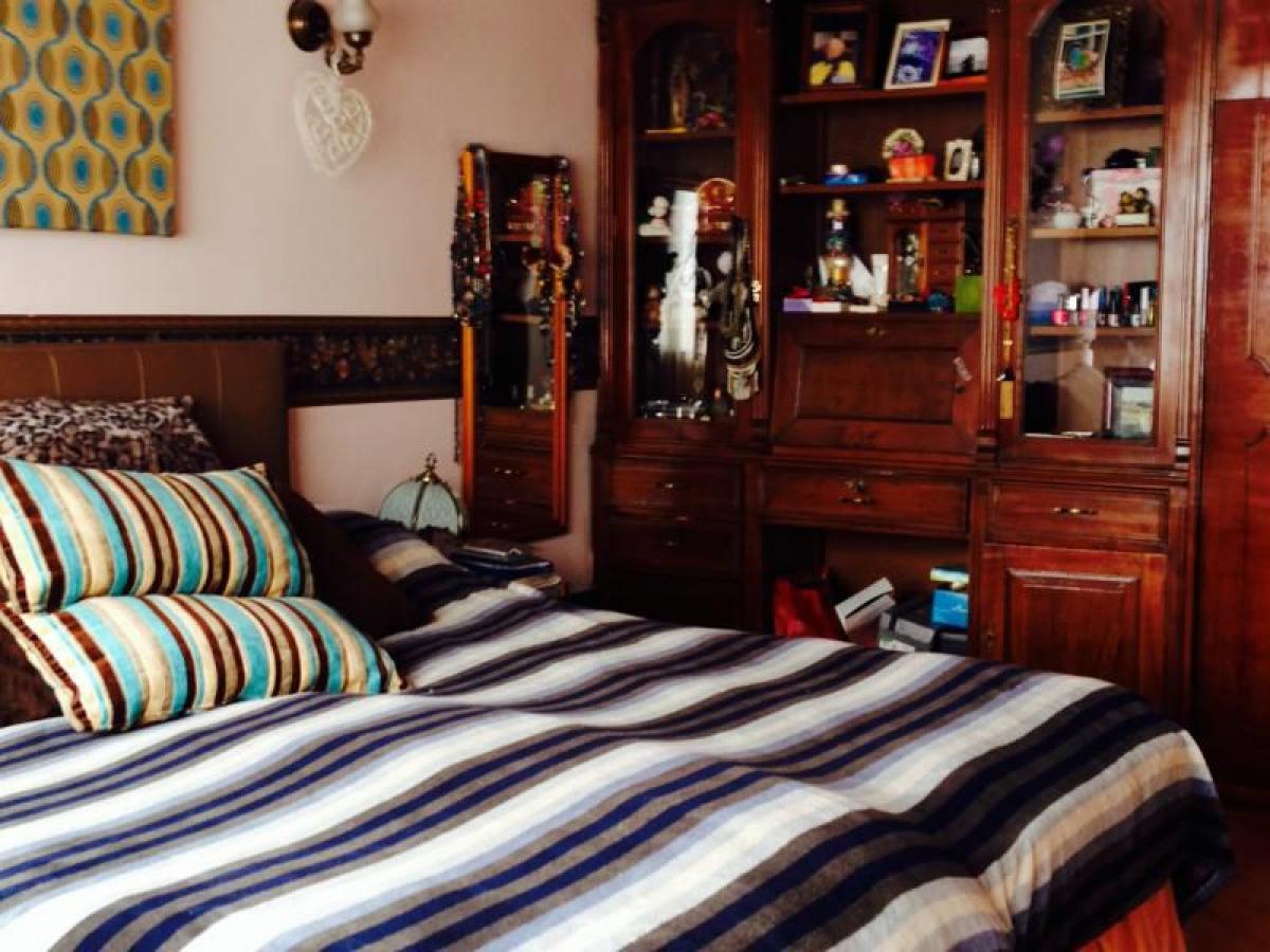 6 bedrooms House in Bogota, Colombia No. 10331