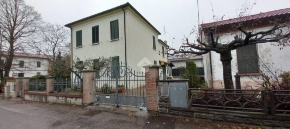 Villa T4 em Russi, Italy N.º 89983 2