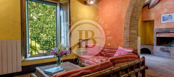 10 bedrooms Villa in Siena, Italy No. 211950 21