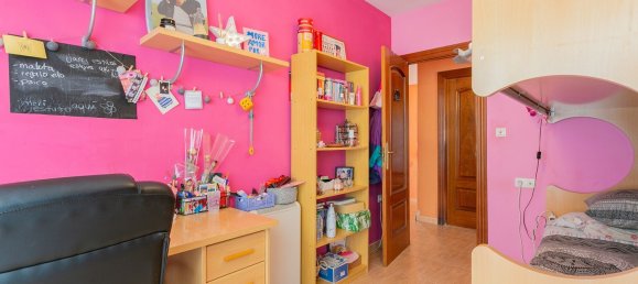 4 bedrooms House in Peligros, Spain No. 151149 19