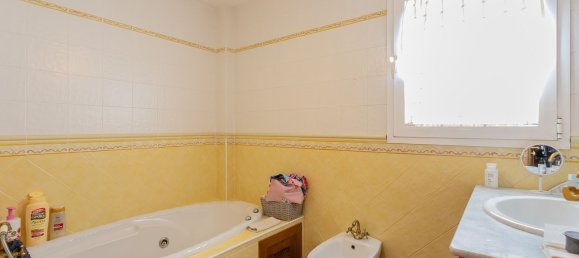 4 bedrooms House in Peligros, Spain No. 151149 26