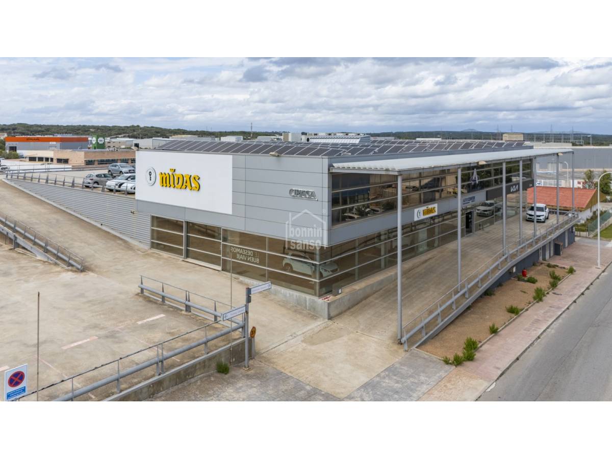 Коммерческая недвижимость 6018м² в Маон, Испания № 288903