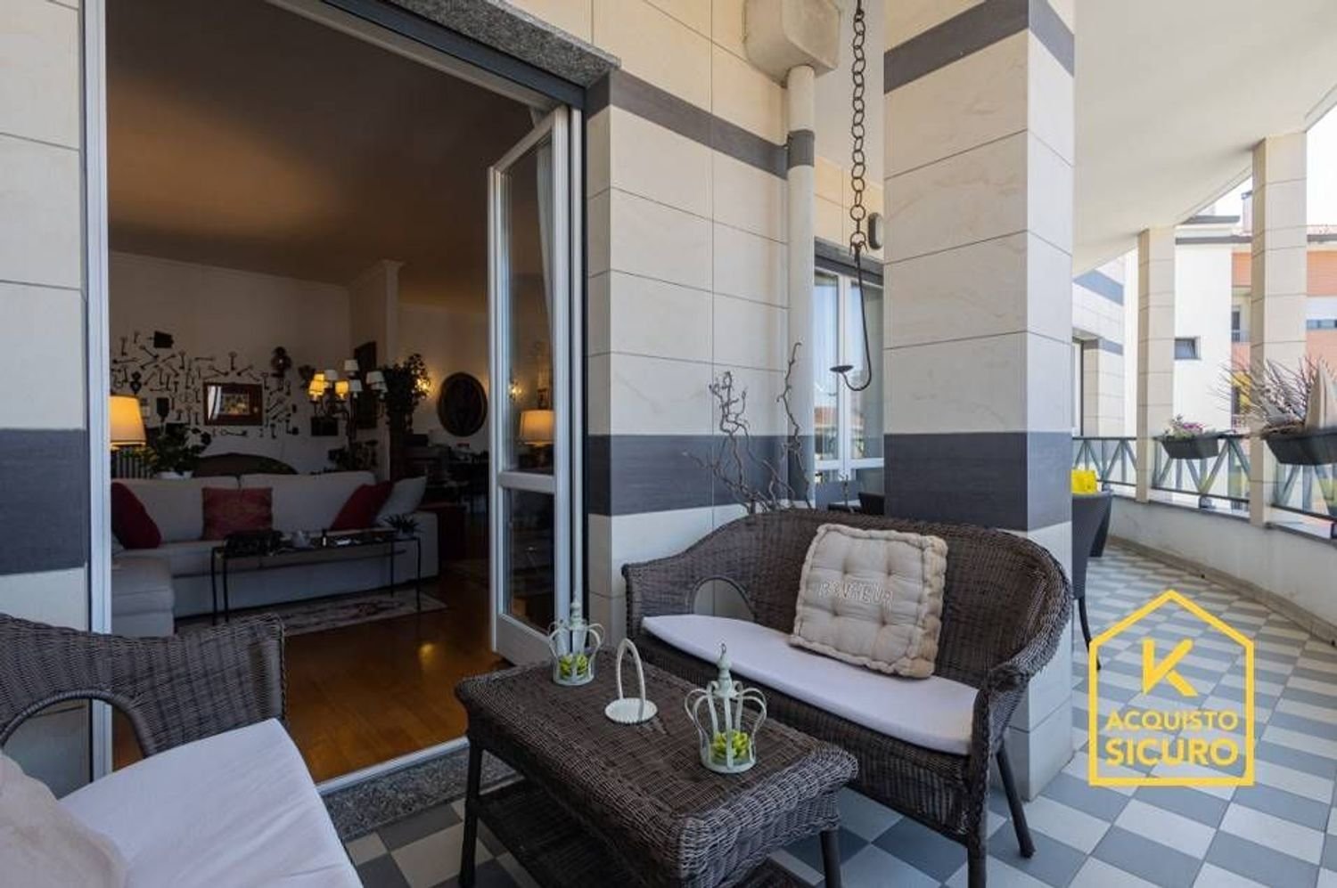 5 rooms Apartment in Milan, Italy No. 333220