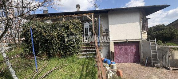 4-salle Villa à Fino Mornasco, Italy No. 13106 27