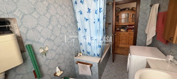 4-salle Villa à Fino Mornasco, Italy No. 13106 16