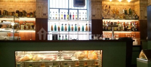 1 room Commercial property in Lucca, Italy No. 25704 9