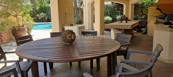 5 bedrooms Villa in Ypsonas, Cyprus No. 20239 3