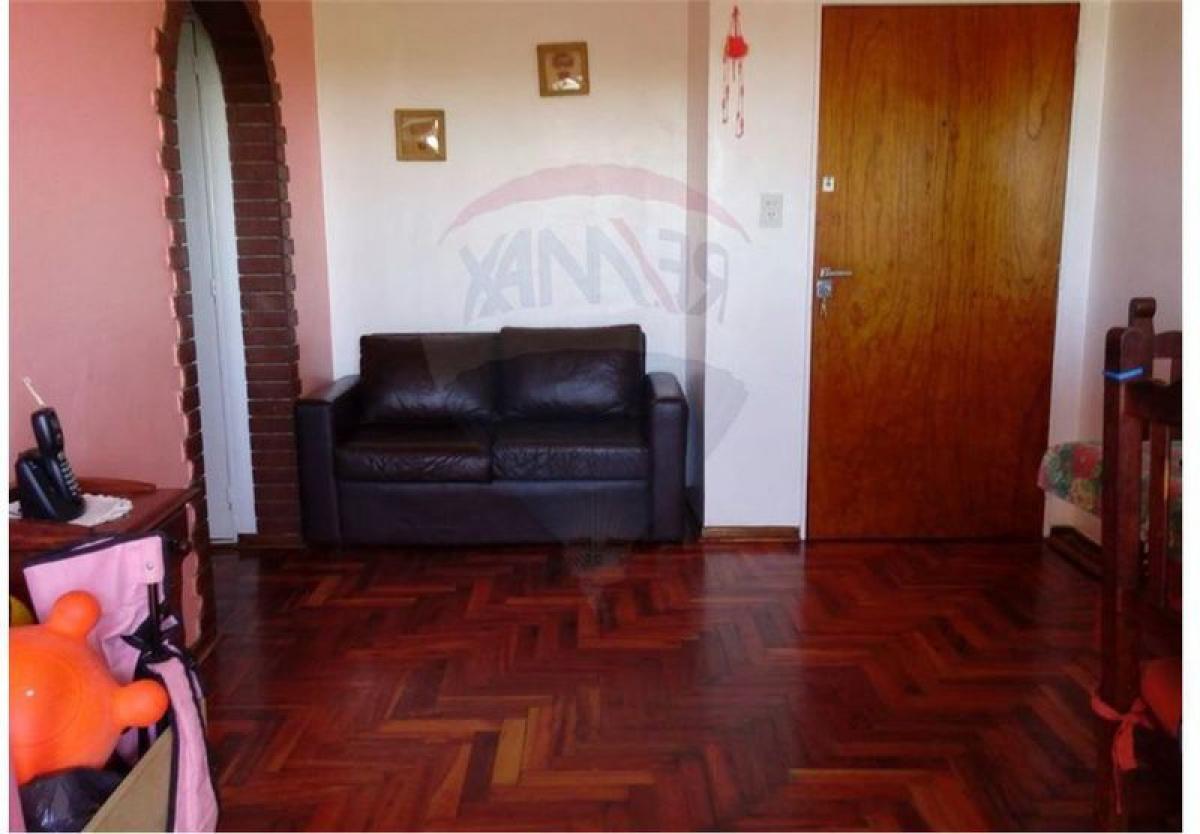 2 bedrooms Apartment in Moron, Argentina No. 5711