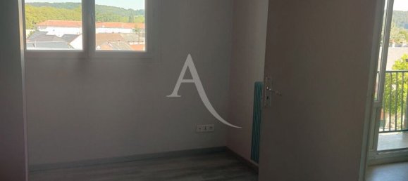 3 bedrooms Apartment in Soissons, France No. 81499 8