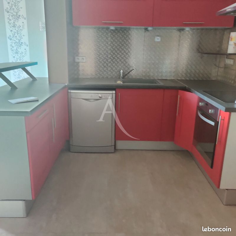 3 bedrooms Apartment in Soissons, France No. 81499