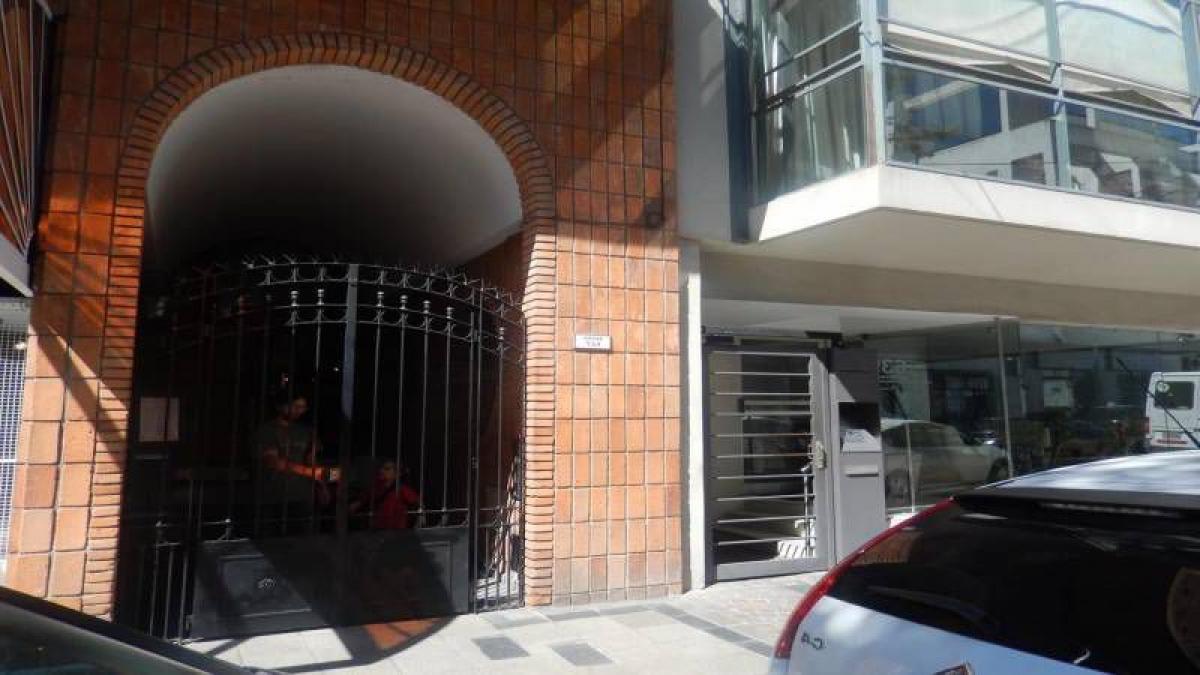 3 bedrooms Apartment in Quilmes, Argentina No. 18827