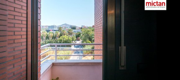 Penthouse T3 em Cornella De Llobregat, Spain N.º 153993 22