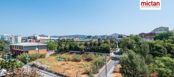 Penthouse T3 em Cornella De Llobregat, Spain N.º 153993 23