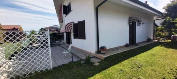 5 rooms House in Salassa, Italy No. 47132 2