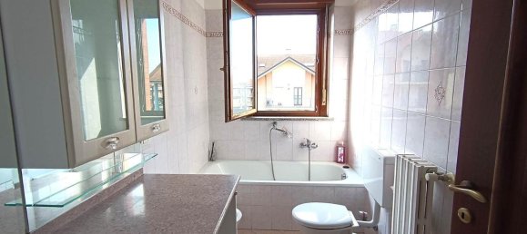 4 rooms Apartment in Piossasco, Italy No. 134374 2