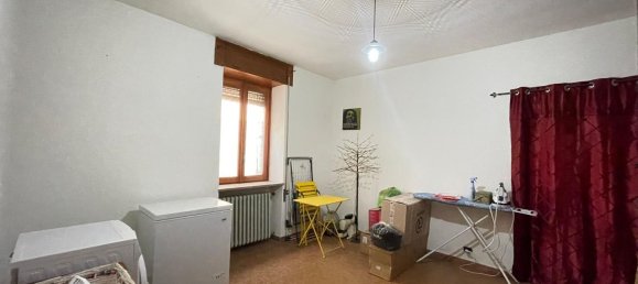 4 rooms Apartment in Bellinzago Novarese, Italy No. 192815 9
