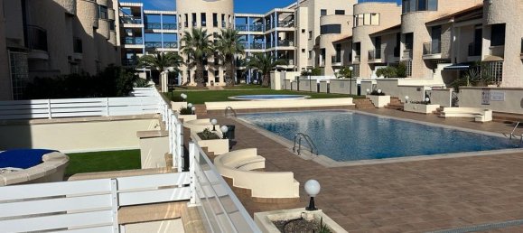 Casa de 4 dormitorios en Alicante, Spain No. 10153 2