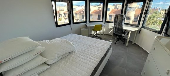 Casa de 4 dormitorios en Alicante, Spain No. 10153 10