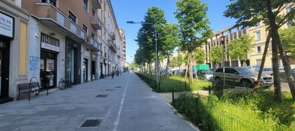 60m² Commercial property in Milan, Italy No. 333268 11