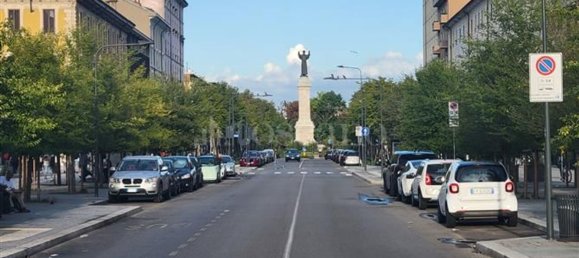 60m² Commercial property in Milan, Italy No. 333268 2