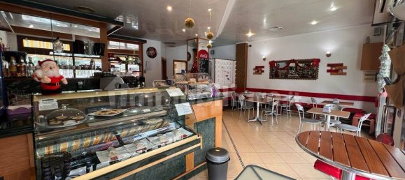 70m² Commercial property in Chioggia, Italy No. 228464 3