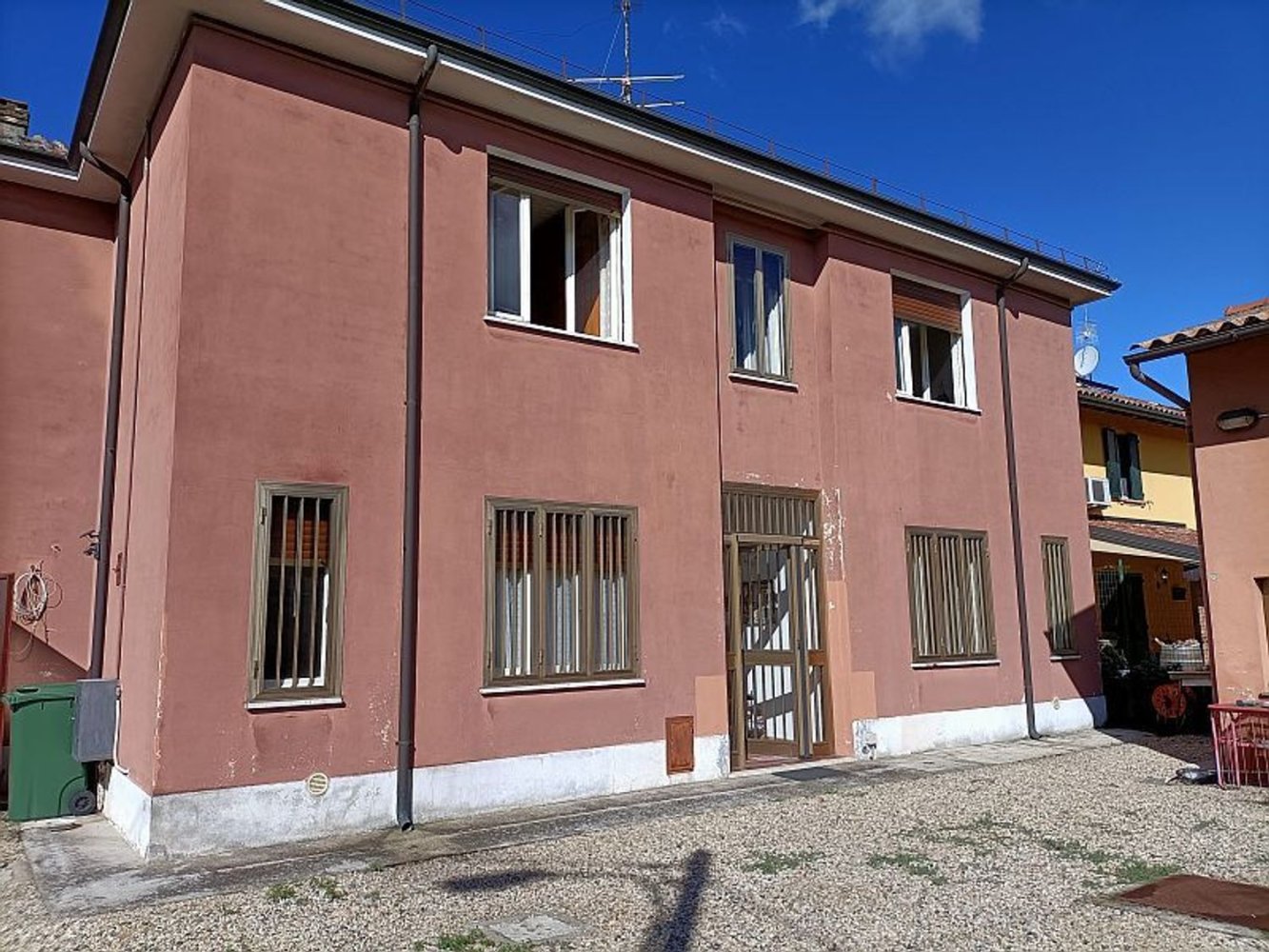 8 Schlafzimmer Haus in Mortara, Italy, Nr. 360893