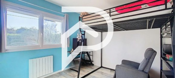 Casa de 3 dormitorios en Saint-Lubin-des-Joncherets, France No. 50268 4