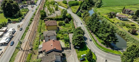 6-salle Maison à Novate Mezzola, Italy No. 377698 3