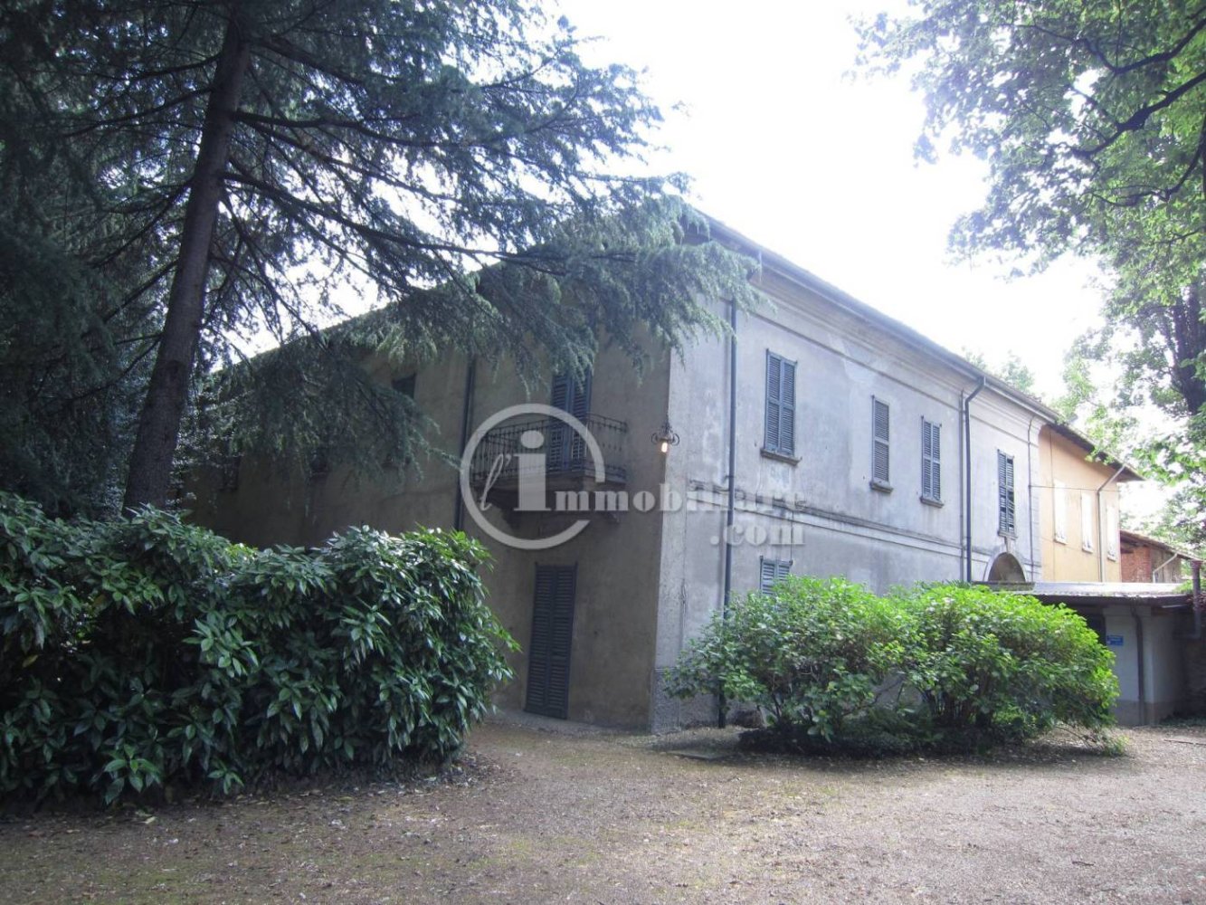 6 bedrooms Villa in Lomazzo, Italy No. 108059