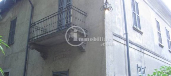 6 bedrooms Villa in Lomazzo, Italy No. 108059 3