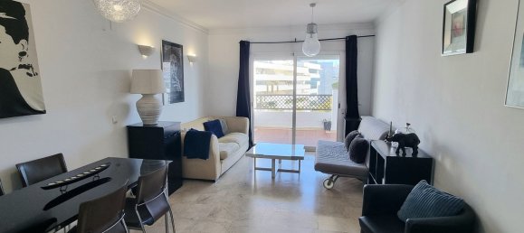 Apartamento de 2 dormitorios en Marbella, Spain No. 44985 3
