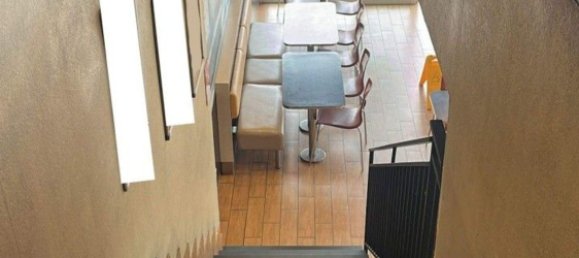 Gewerbliche Immobilie in San Nicola la Strada, Italy 510m², Nr. 265952 7