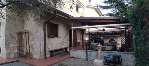 Villa de 4 habitaciónes en Brugherio, Italy No. 6231 23
