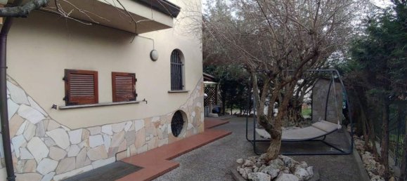 Villa de 4 habitaciónes en Brugherio, Italy No. 6231 21