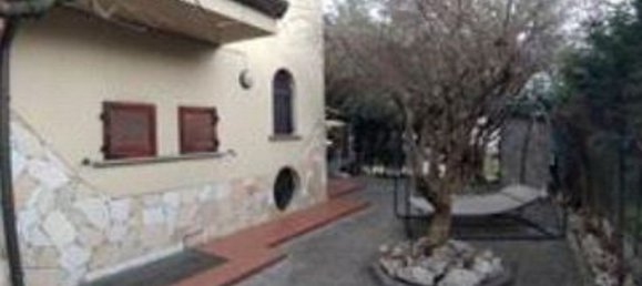 Villa de 4 habitaciónes en Brugherio, Italy No. 6231 2