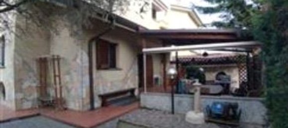 Villa de 4 habitaciónes en Brugherio, Italy No. 6231 3