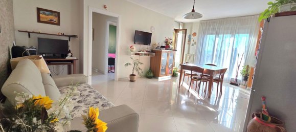 3 chambres Appartement à San Giovanni Teatino, Italy No. 372690 5