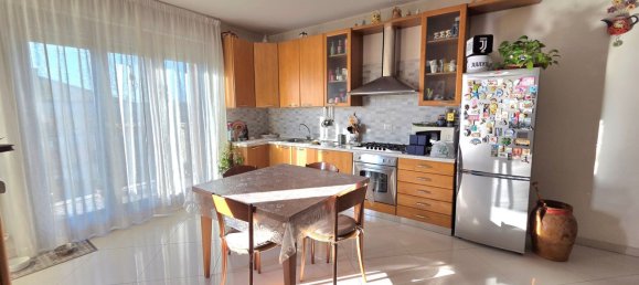 3 chambres Appartement à San Giovanni Teatino, Italy No. 372690 7