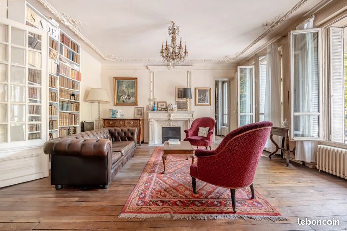 110m² Office in Paris, France No. 313265