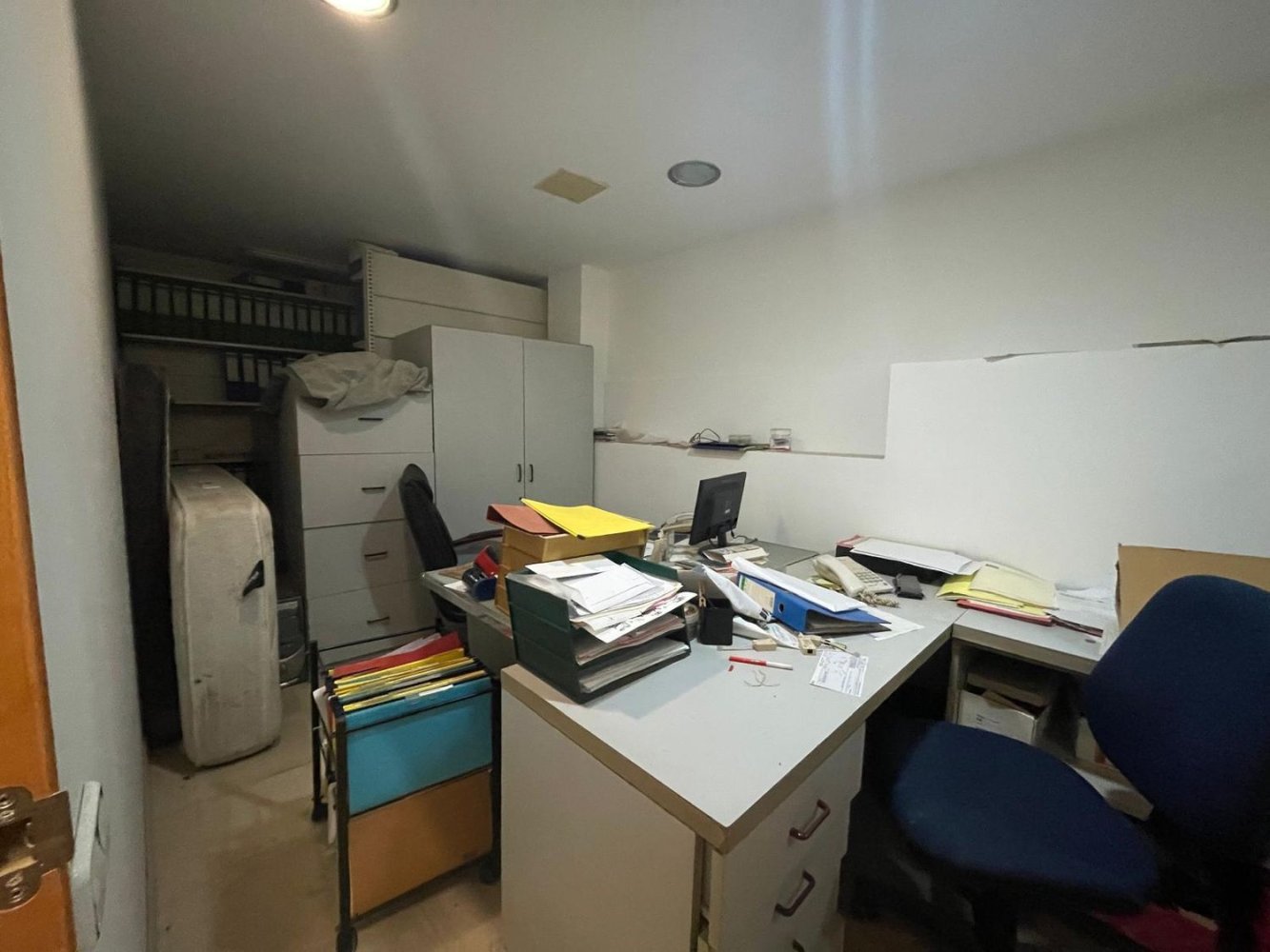 Propiedad comercial en Sant Boi de Llobregat, Spain 329 m² No. 243216