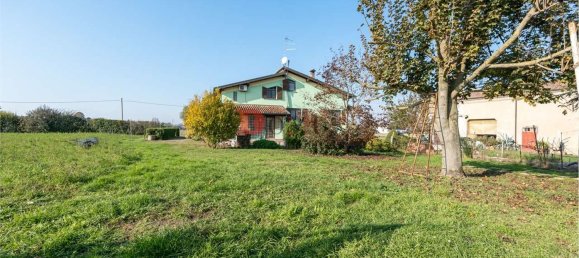 7 rooms Villa in Quistello, Italy No. 73872 4