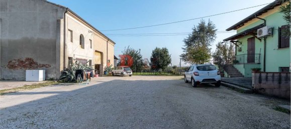 7 rooms Villa in Quistello, Italy No. 73872 37