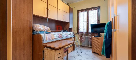 7 rooms Villa in Quistello, Italy No. 73872 10
